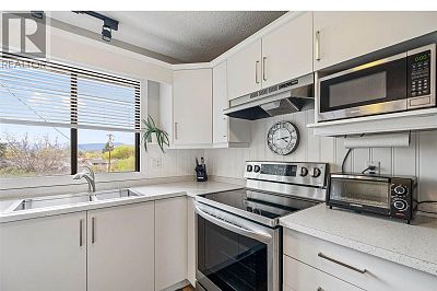 475 Holbrook East Court Kelowna Photo 12 475 Holbrook East Court Kelowna Photo 12