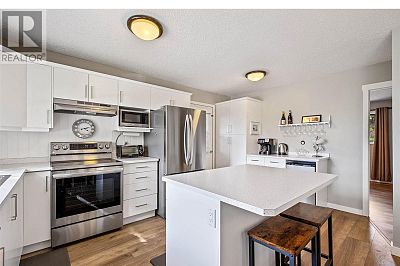 475 Holbrook East Court Kelowna Photo 13 475 Holbrook East Court Kelowna Photo 13