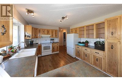 2335 Scenic Road Kelowna Photo 9