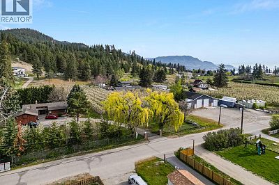 4977 Elliott Avenue Peachland Photo 4